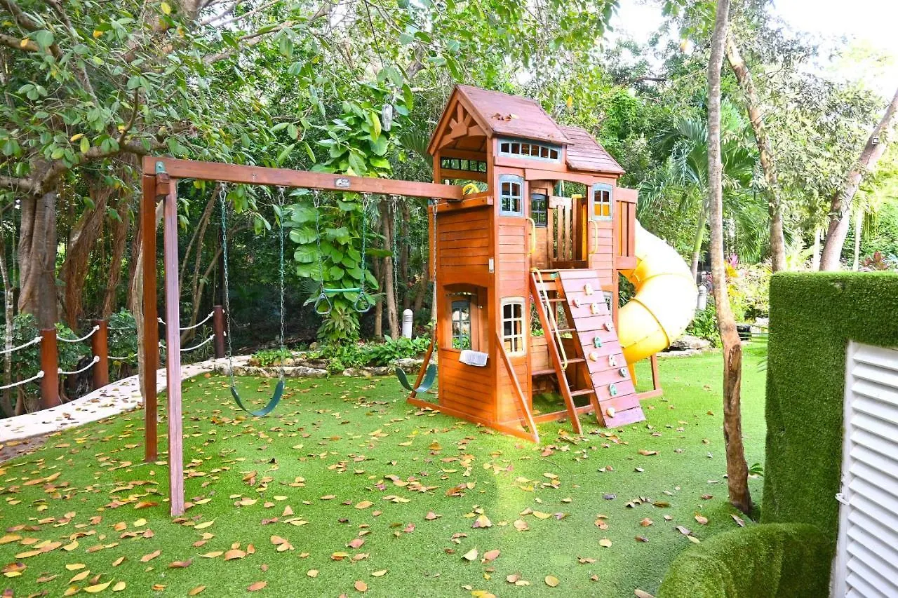 Glass Jungle Villa With Amazing Green Views -10 Min Dt Playa del Carmen Mexique