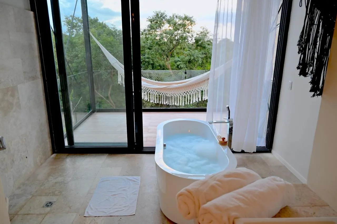 LUXURY JUNGLE HOUSE - Amazing design - 3 floors Villa Playa del Carmen Vakantiehuis