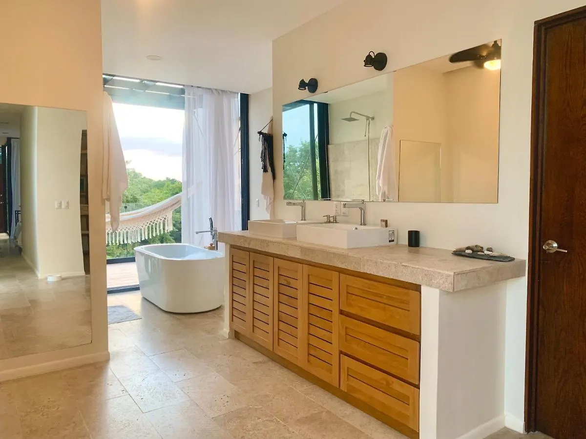 Vakantiehuis LUXURY JUNGLE HOUSE - Amazing design - 3 floors Villa Playa del Carmen